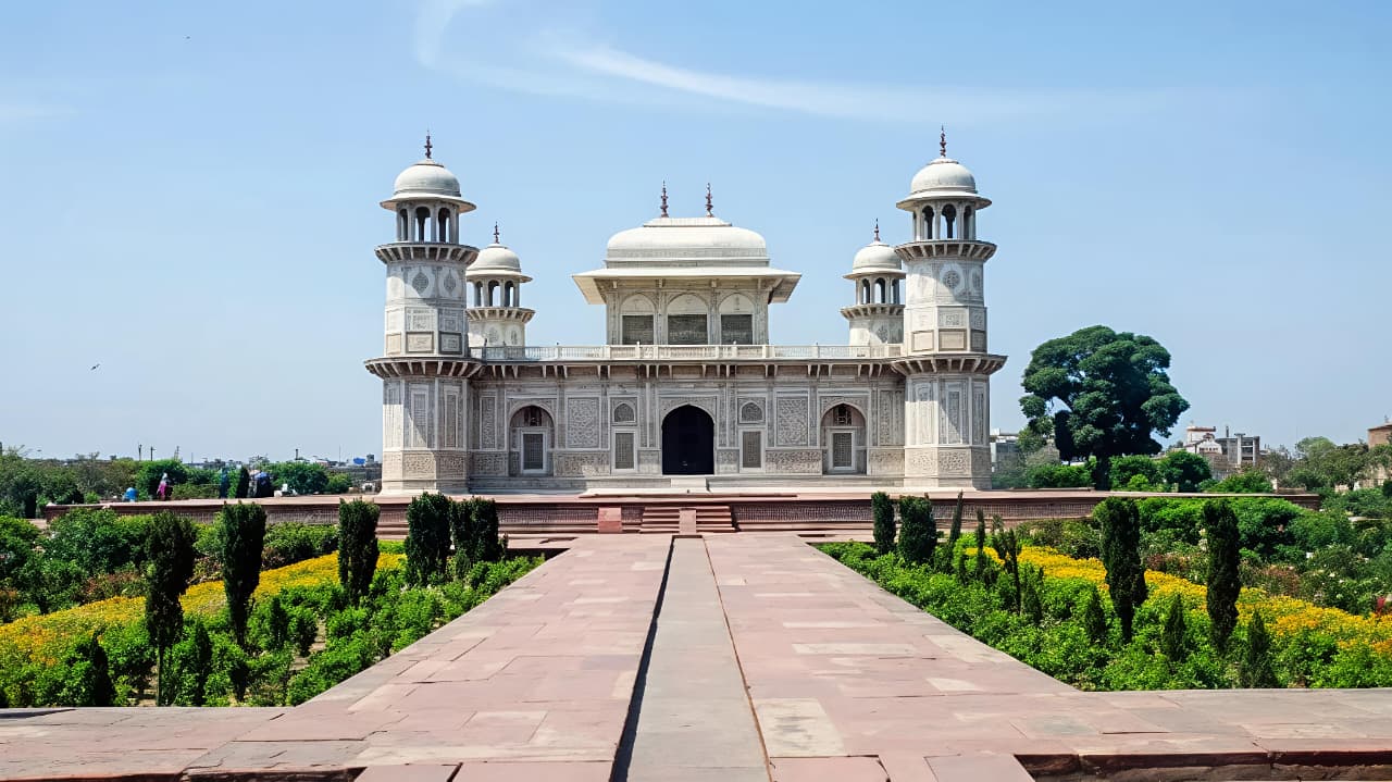 Itimad-ud-Daulah tomb